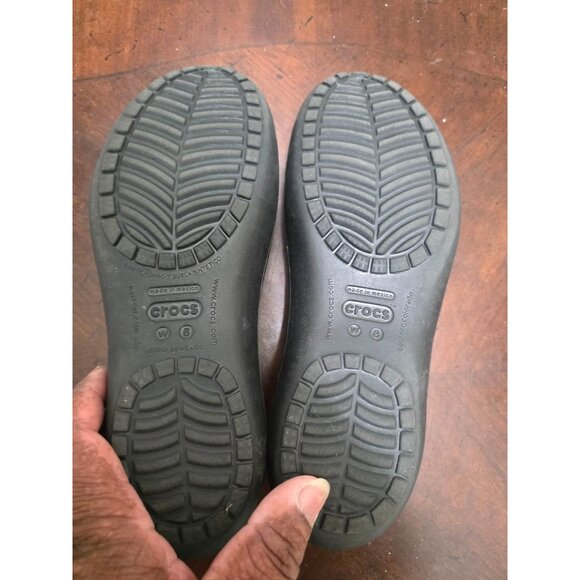 Crocs Women's Black Flats Sandals Size 8 Slip-On Lightweight Comfortable Casual - Picture 7 of 8